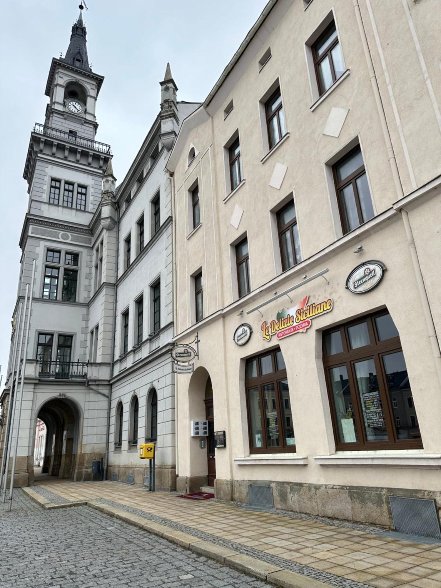 Ein Zimmer Wohnung Am Markt Oelsnitz  Экстерьер фото